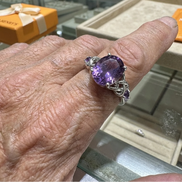 Ametyst Knude Ring | Hvidguld