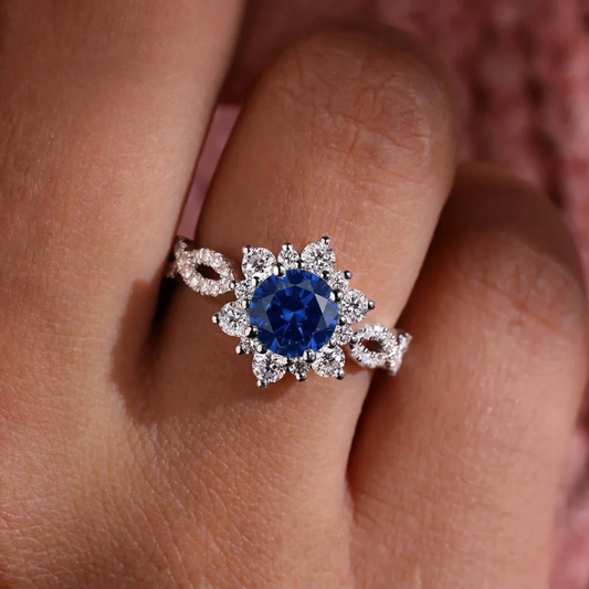 Krystal Safir Blomster Ring | Hvidguld