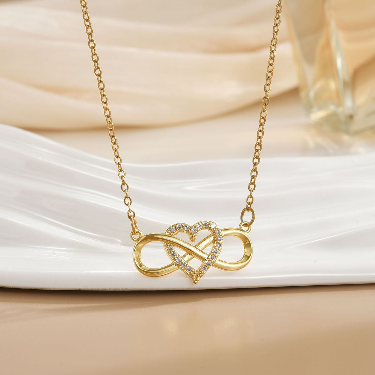 Love Knot Infinity Halskæde | Guld