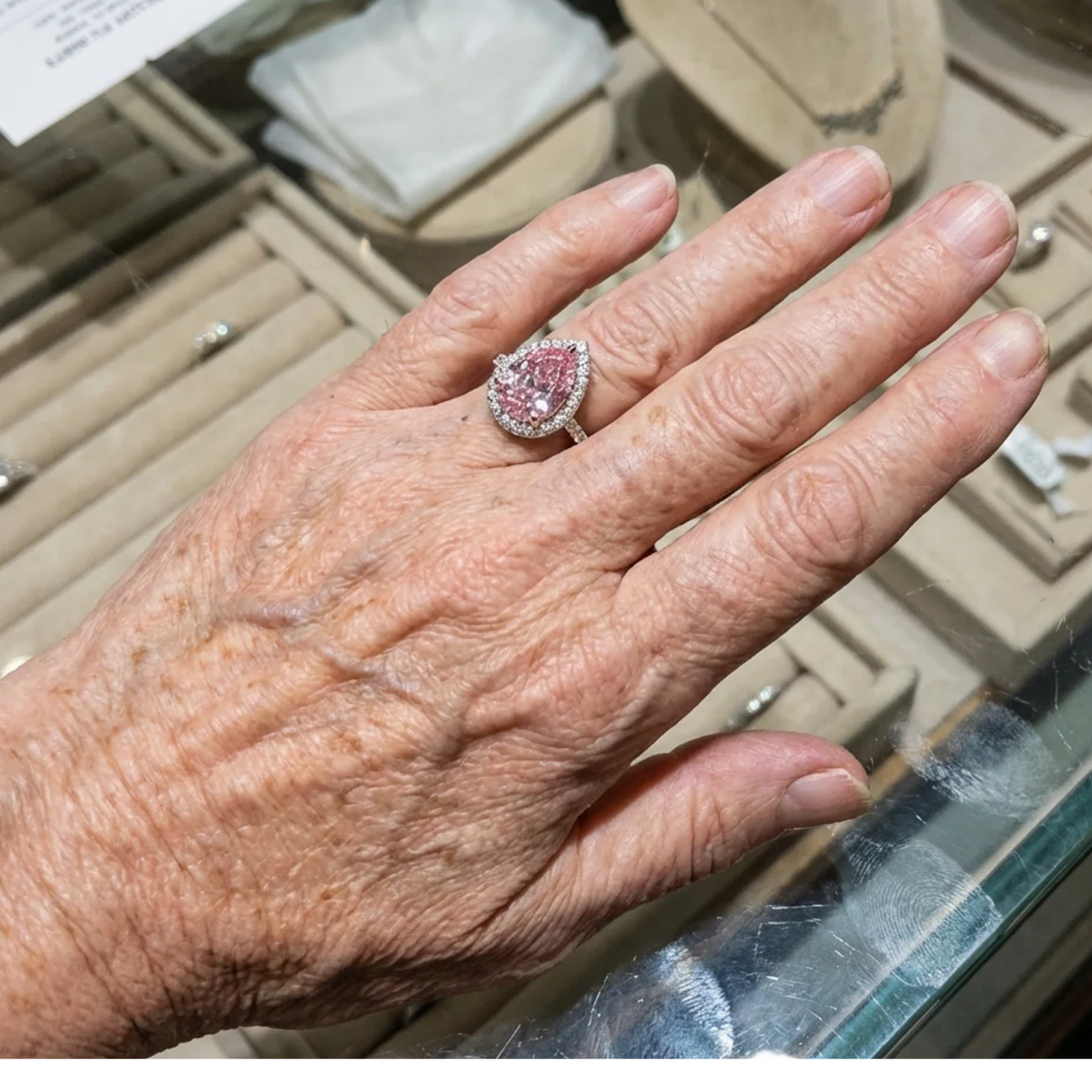Teardrop Pink Safir Ring | Hvidguld