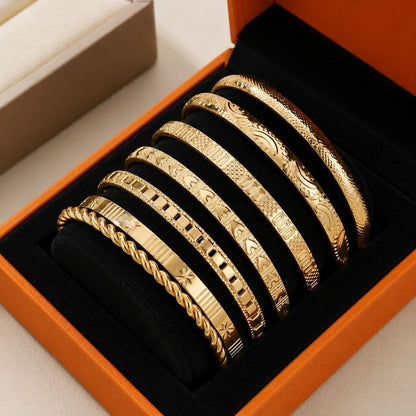 Guld Åben Armring Resort Armbåndssæt